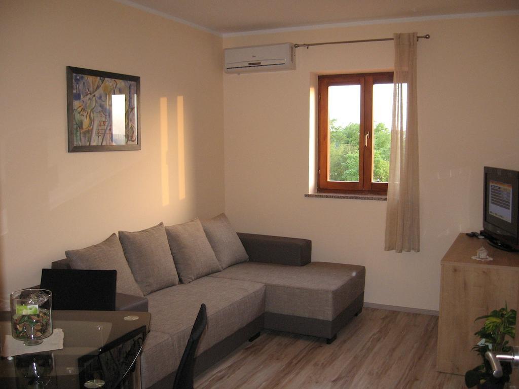 Bed And Breakfast Rogocana Labin  Phòng bức ảnh