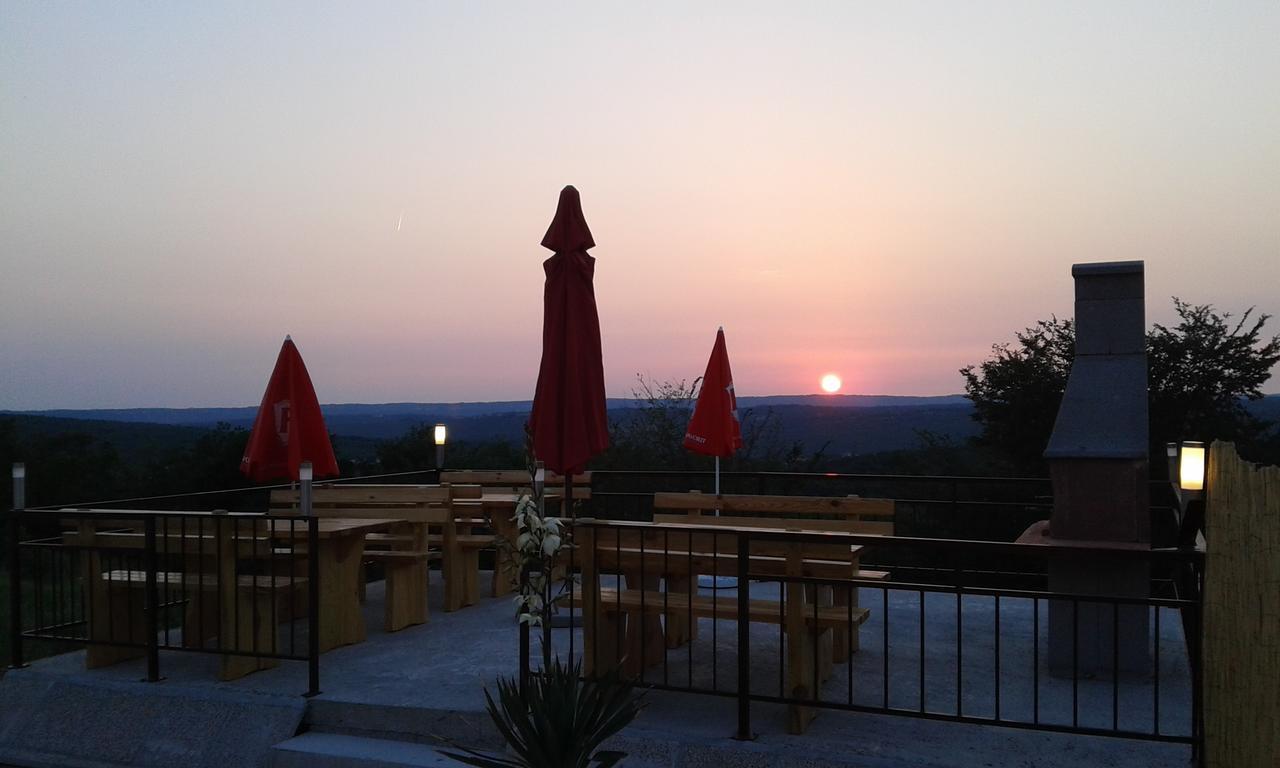 Bed And Breakfast Rogocana Labin  Ngoại thất bức ảnh